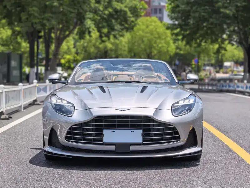 Aston Martin DB12 2024 4.0T V8 Volante — миниатюра 2