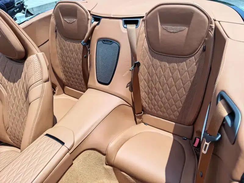 Aston Martin DB12 2024 4.0T V8 Volante — миниатюра 9