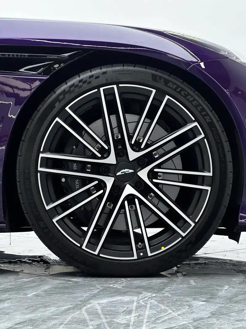 Aston Martin DB12 2024 4.0T V8 Coupe — миниатюра 18