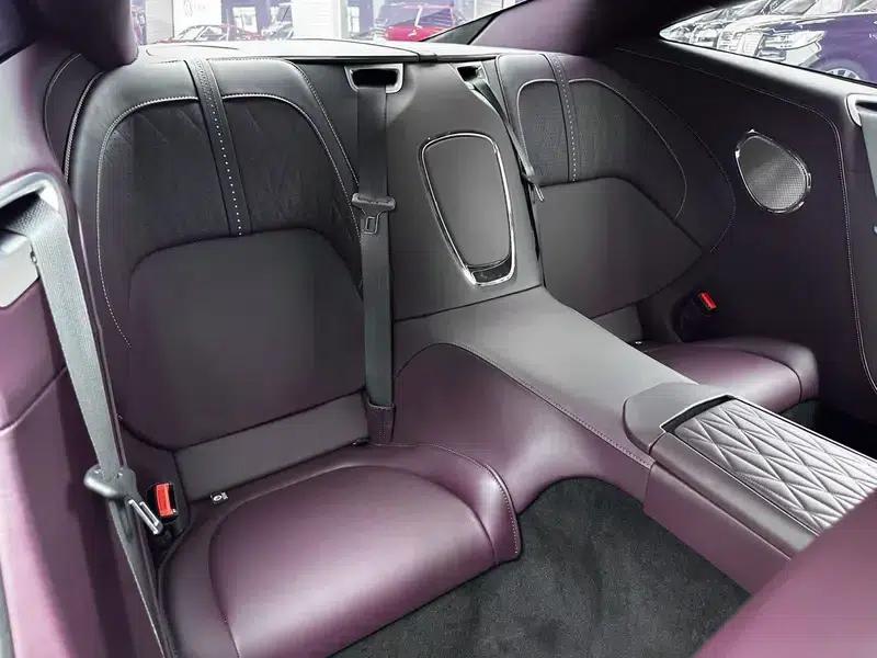 Aston Martin DB12 2024 4.0T V8 Coupe — миниатюра 26