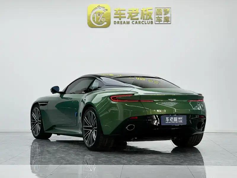 Aston Martin DB12 2024 4.0T V8 Coupe — миниатюра 4