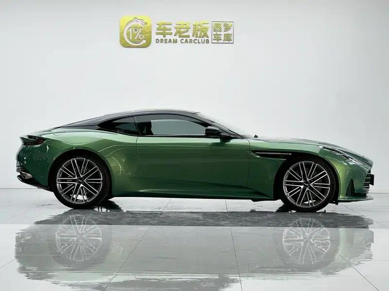 Aston Martin DB12 2024 4.0T V8 Coupe — миниатюра 7