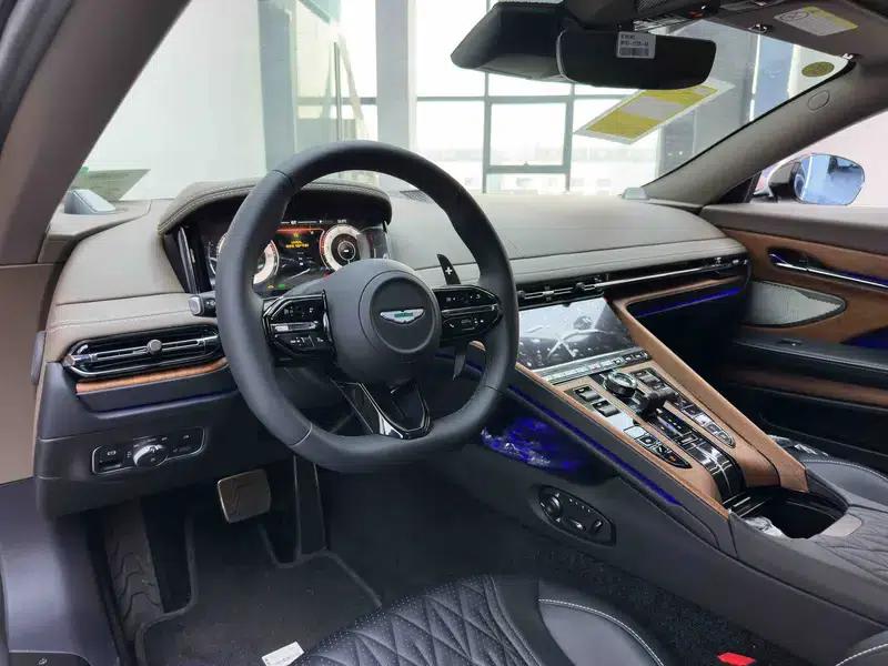 Aston Martin DB12 2024 4.0T V8 Coupe — миниатюра 22