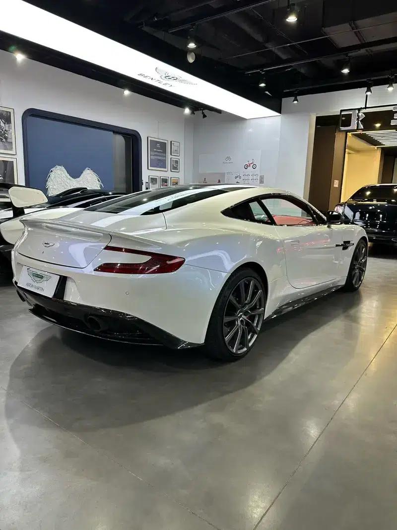 2013 Vanquish 6.0L Standard Model — миниатюра 6
