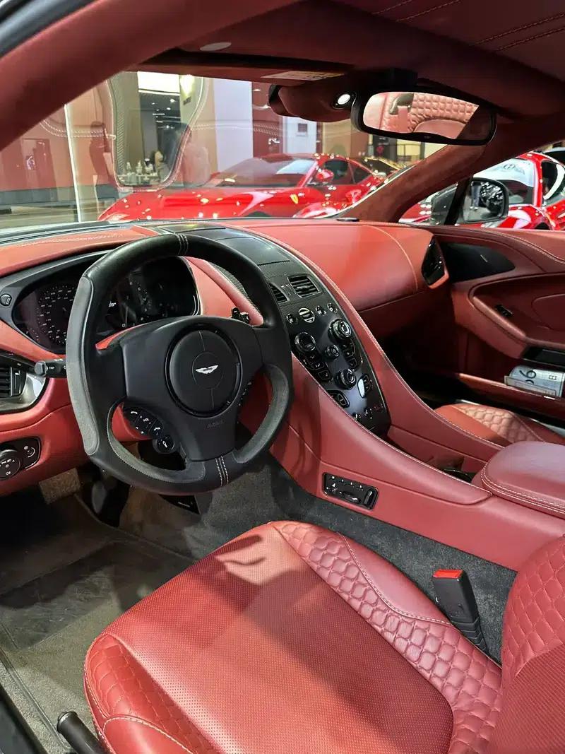 2013 Vanquish 6.0L Standard Model — миниатюра 7