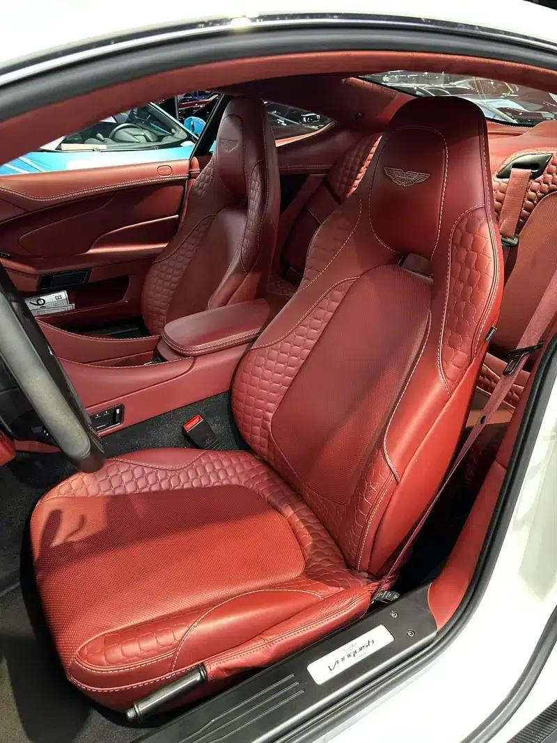 2013 Vanquish 6.0L Standard Model — миниатюра 8