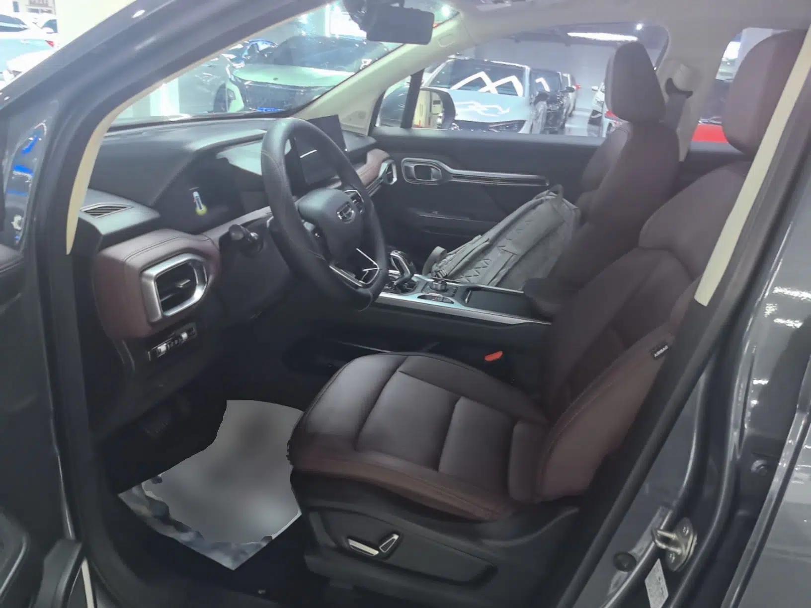 Geely Auto Haoyue 2022 1.8TD Automatic Prestige 7-Seater — миниатюра 17
