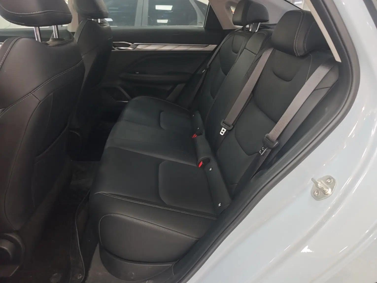 Geely Auto Emgrand L HiP 2022 1.5TD-DHT Pro 100KM Super Clean — миниатюра 20