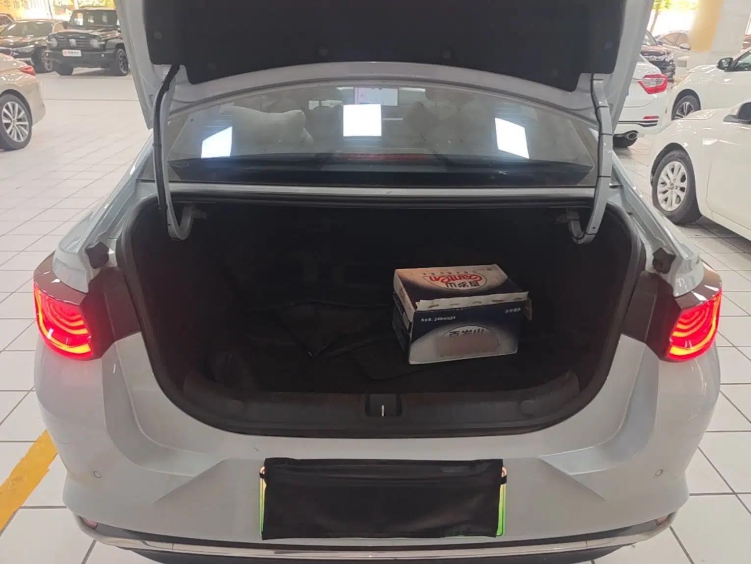 Geely Auto Emgrand L HiP 2022 1.5TD-DHT Pro 100KM Super Clean — миниатюра 22