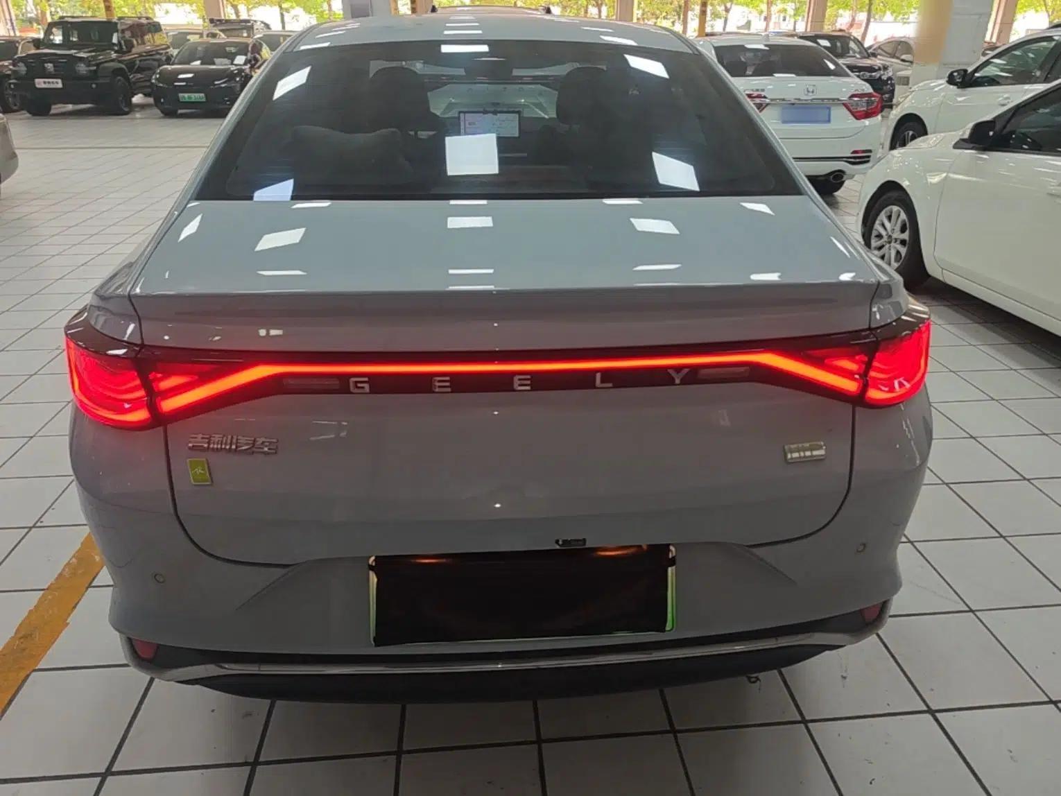 Geely Auto Emgrand L HiP 2022 1.5TD-DHT Pro 100KM Super Clean — миниатюра 5