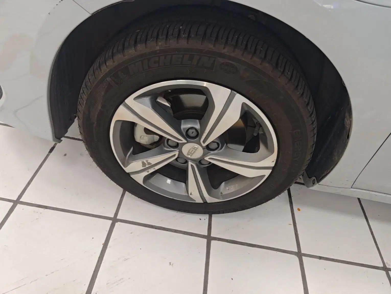 Geely Auto Emgrand L HiP 2022 1.5TD-DHT Pro 100KM Super Clean — миниатюра 10