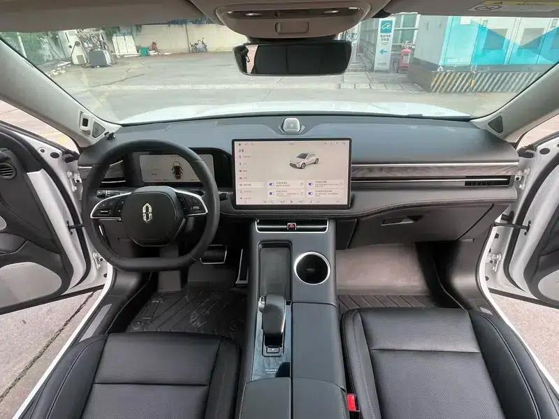 Wenjie M5 2022 Extended Range AWD Performance Edition — миниатюра 6
