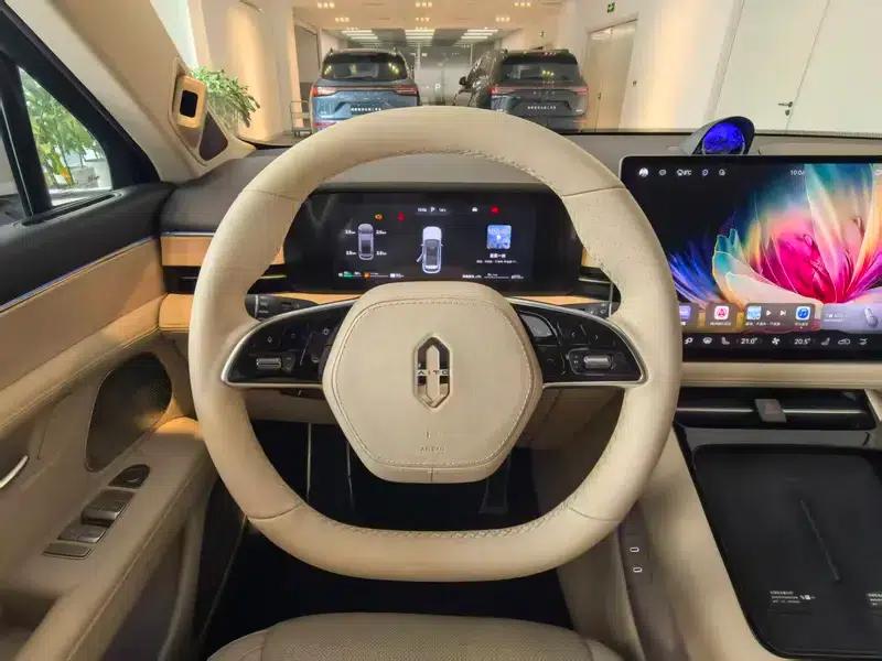 Wenjie M5 2024 Range Extended Max RS 4WD High-End Intelligent Driving Edition — миниатюра 11