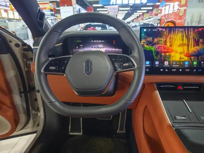 Wenjie M5 2025 Extended Range Ultra 4WD Version — миниатюра 16