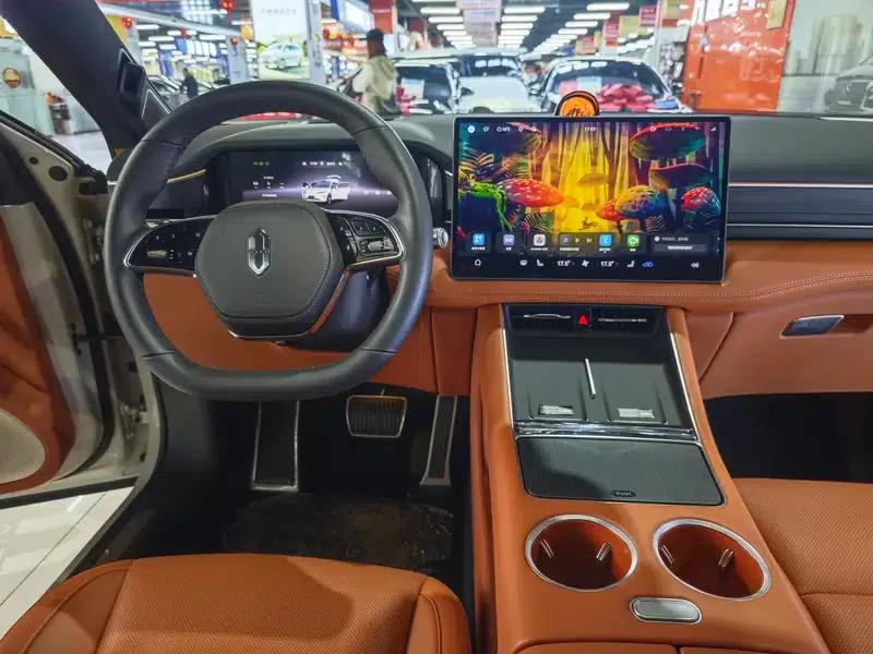 Wenjie M5 2025 Extended Range Ultra 4WD Version — миниатюра 17