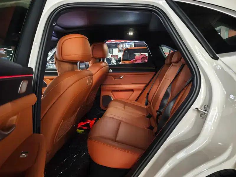 Wenjie M5 2025 Extended Range Ultra 4WD Version — миниатюра 19