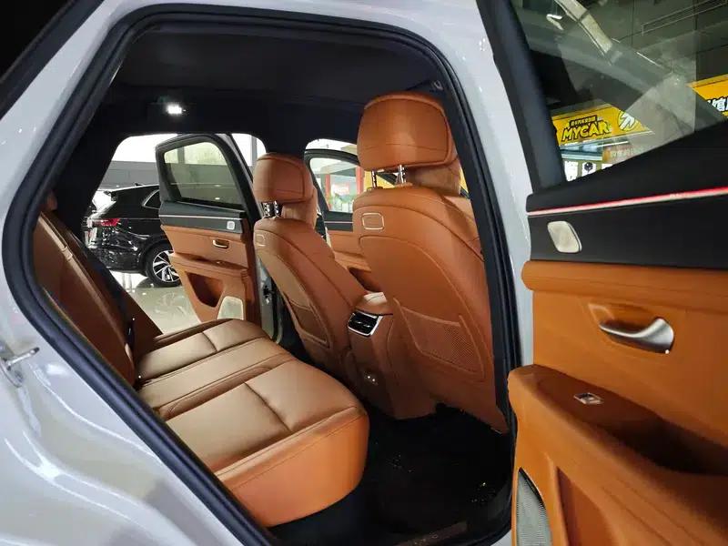Wenjie M5 2025 Extended Range Ultra 4WD Version — миниатюра 20