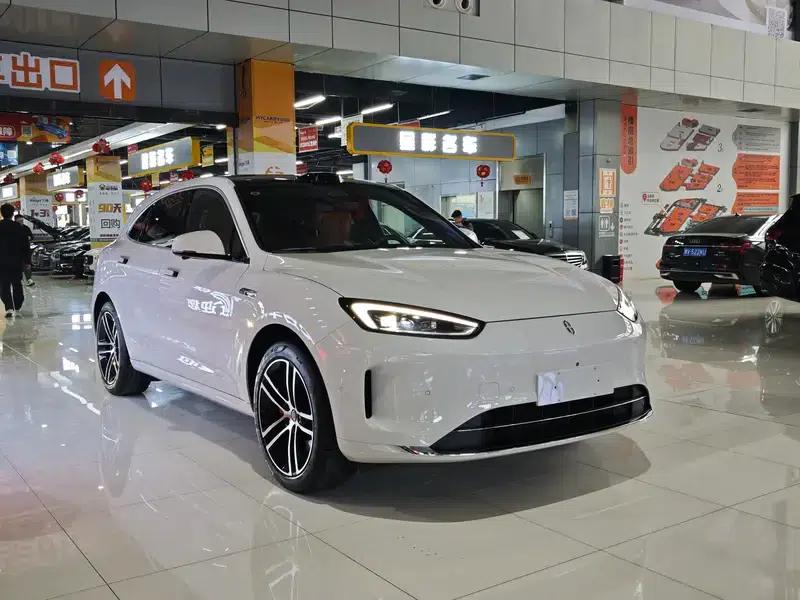 Wenjie M5 2025 Extended Range Ultra 4WD Version — миниатюра 3