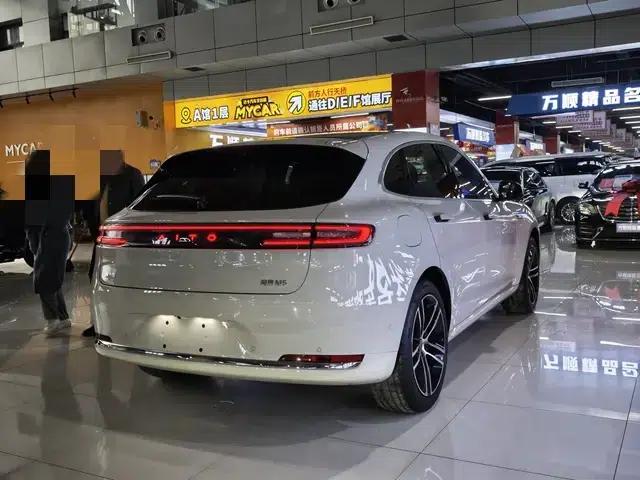 Wenjie M5 2025 Extended Range Ultra 4WD Version — миниатюра 6