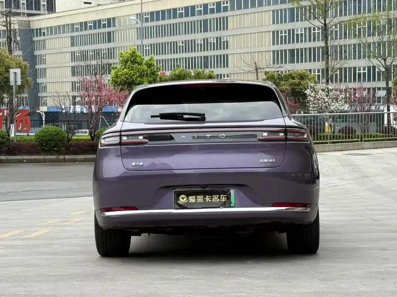 Wenjie M5 2025 Extended Range Ultra 4WD Version — миниатюра 5