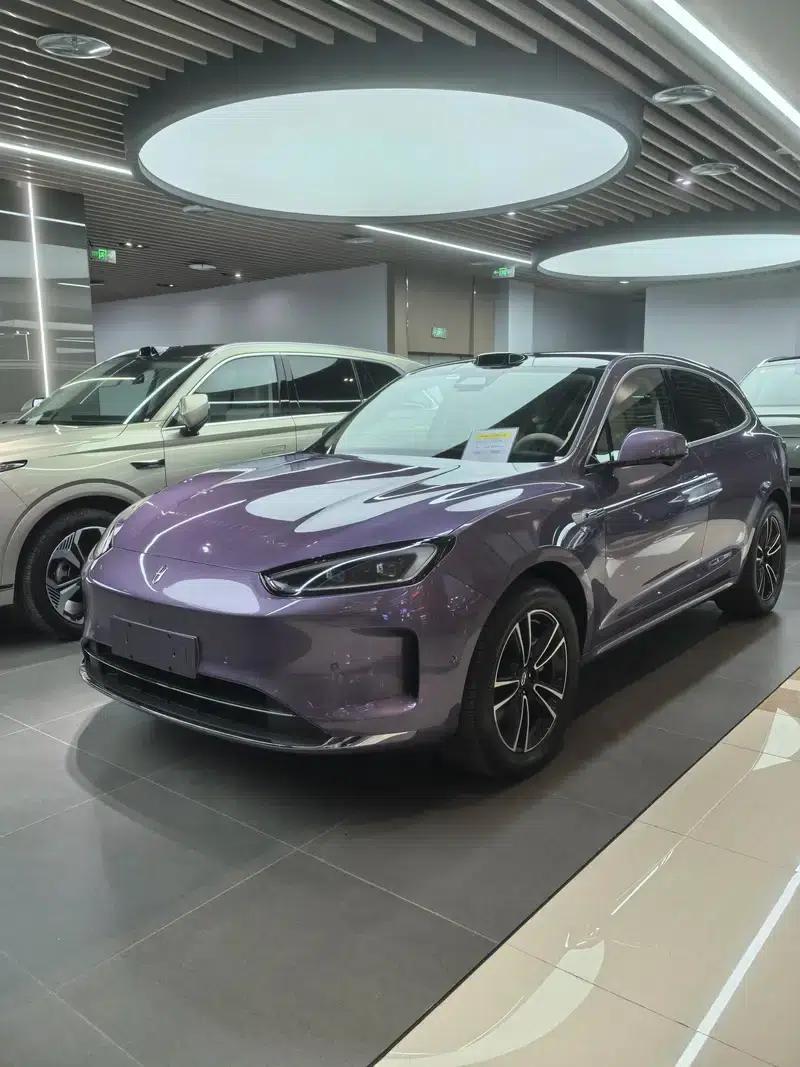 Wenjie M5 2025 Extended Range Ultra 4WD Version — миниатюра 1