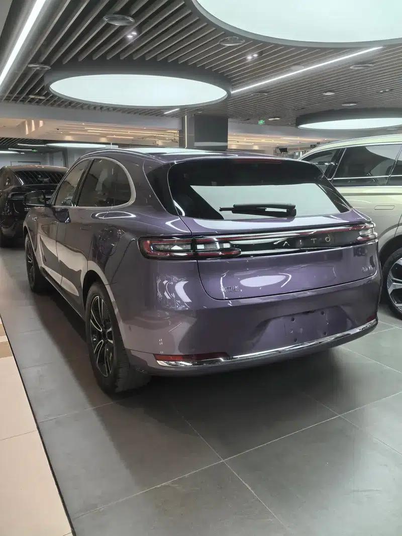 Wenjie M5 2025 Extended Range Ultra 4WD Version — миниатюра 3