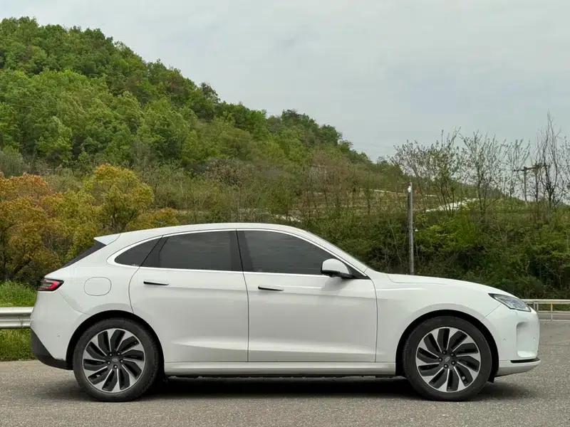 Wenjie M5 2022 Extended Range 4WD Flagship Edition — миниатюра 4