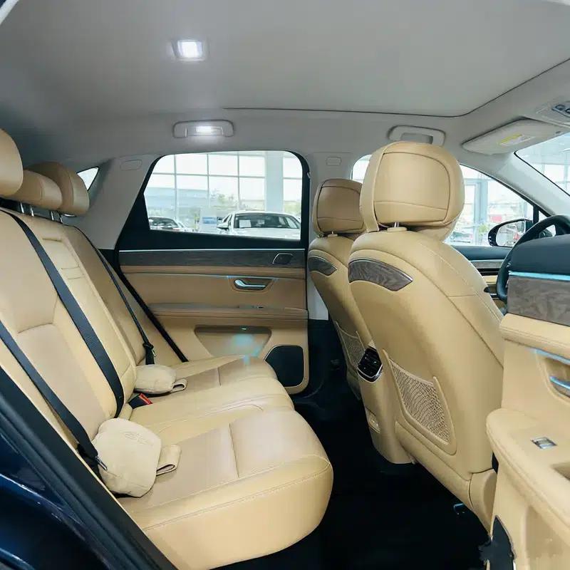 Wenjie M5 2022 Extended Range AWD Performance Edition — миниатюра 10