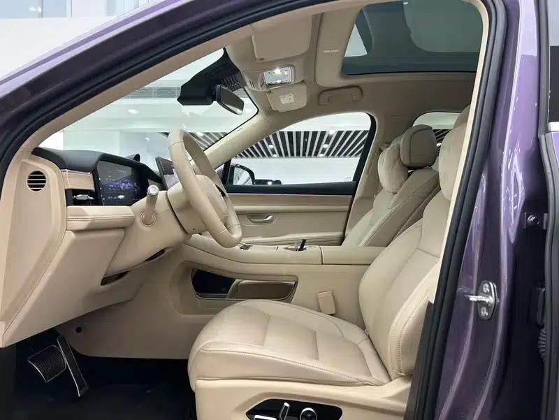 Wenjie M5 2025 Extended Range Ultra 4WD Version — миниатюра 15