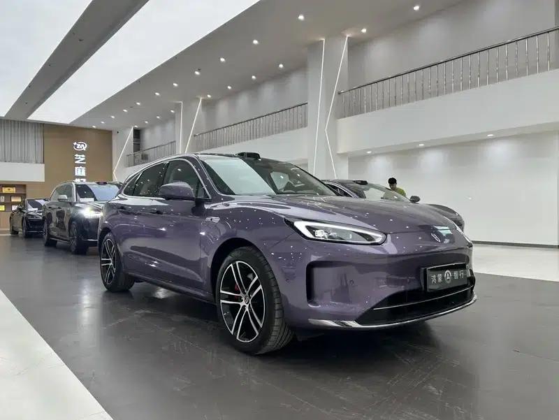Wenjie M5 2025 Extended Range Ultra 4WD Version — миниатюра 3
