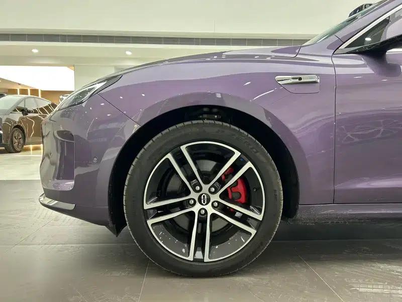 Wenjie M5 2025 Extended Range Ultra 4WD Version — миниатюра 9