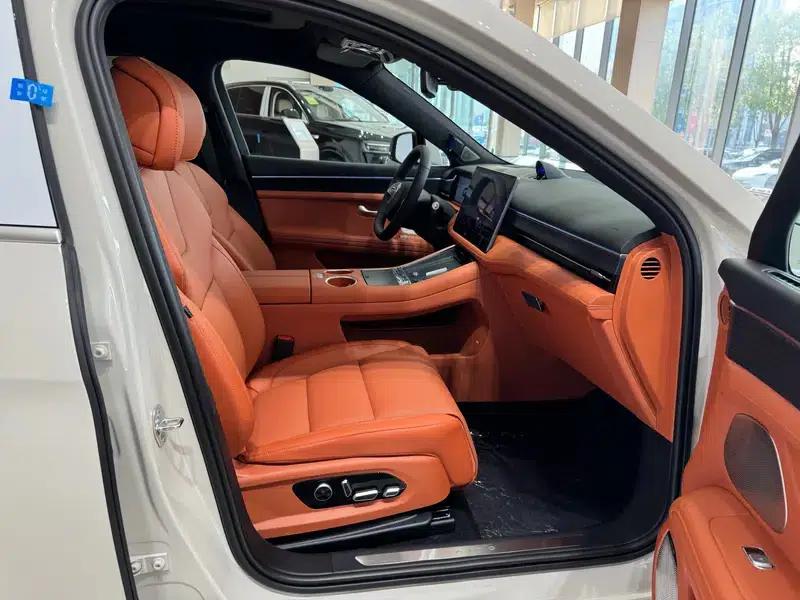 Wenjie M5 2025 Ultra Range Extended Rear-Wheel Drive — миниатюра 17