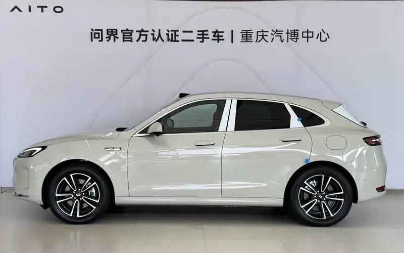 Wenjie M5 2025 Ultra Range Extended Rear-Wheel Drive — миниатюра 4