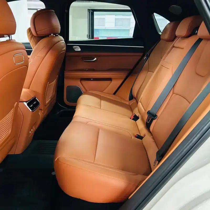 Wenjie M5 2025 Extended Range Ultra 4WD Version — миниатюра 10