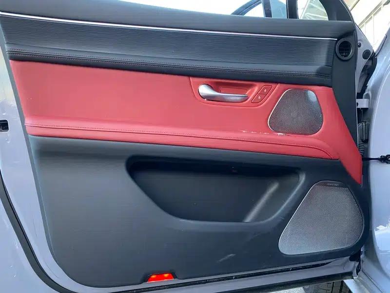 Wenjie M5 2024 Range Extended Max RS 4WD High-End Intelligent Driving Edition — миниатюра 7