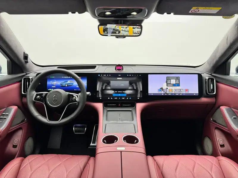 Wenjie M8 2025 Extended Range Ultra 5-Seat 4WD (192-line LiDAR) — миниатюра 14