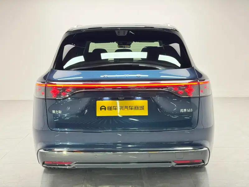 Wenjie M8 2025 Extended Range Ultra 5-Seat 4WD (192-line LiDAR) — миниатюра 6