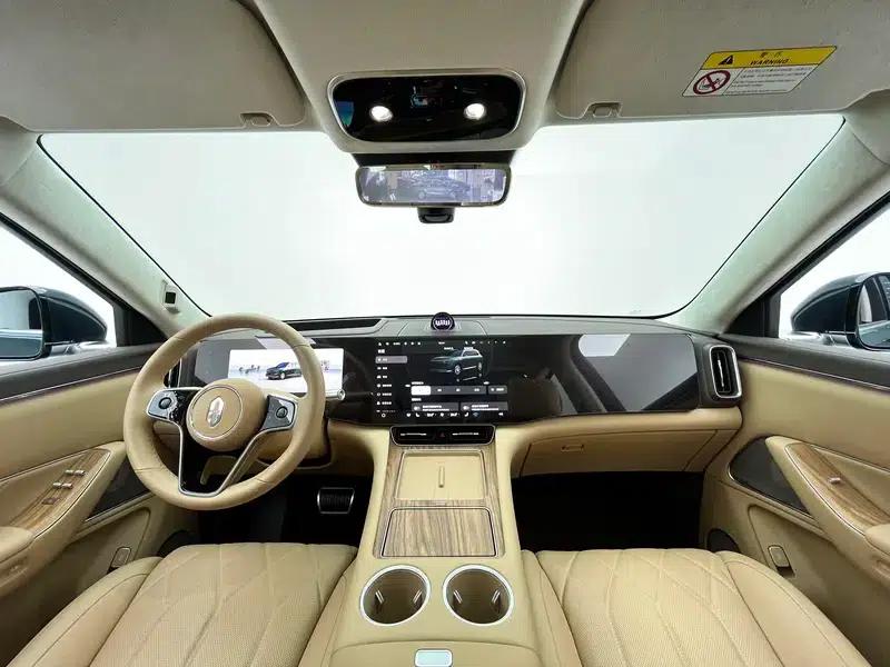 Wenjie M8 2025 Extended Range Max+ 6-Seat 4WD Version (192-line LiDAR) — миниатюра 15