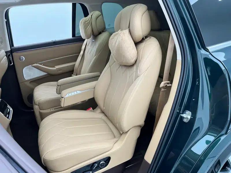 Wenjie M8 2025 Extended Range Max+ 6-Seat 4WD Version (192-line LiDAR) — миниатюра 24