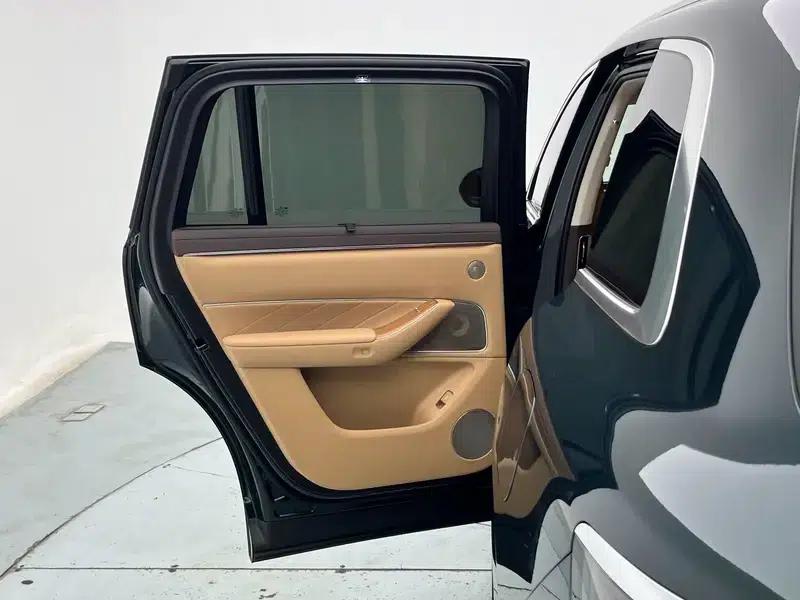 Wenjie M8 2025 Extended Range Max+ 6-Seat 4WD Version (192-line LiDAR) — миниатюра 28