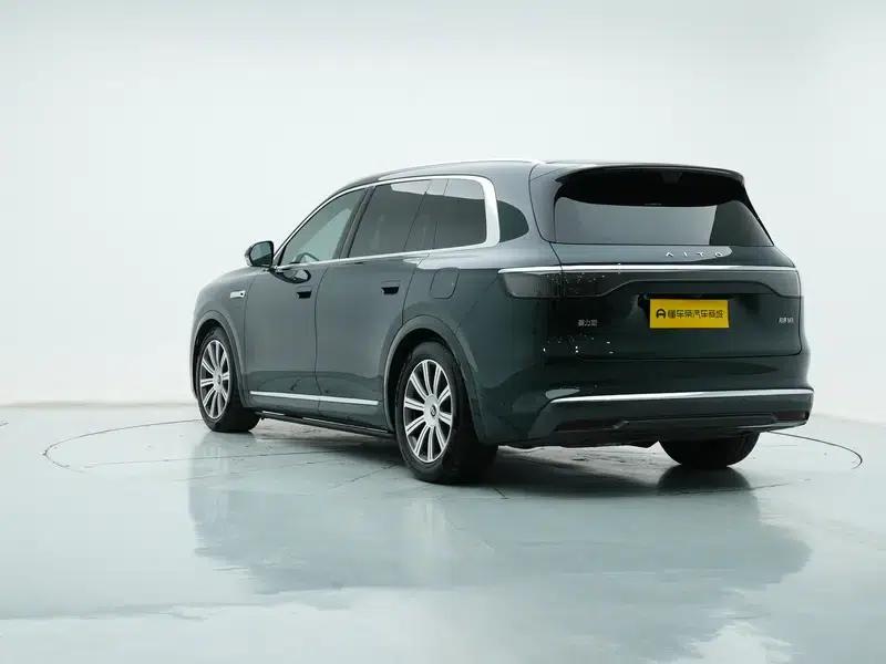 Wenjie M8 2025 Extended Range Max+ 6-Seat 4WD Version (192-line LiDAR) — миниатюра 5