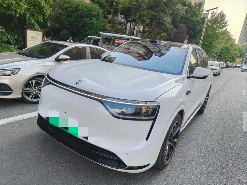 Wenjie M8 2025 Extended Range Max+ 5-Seat 4WD Version (192-line LiDAR) — миниатюра 1