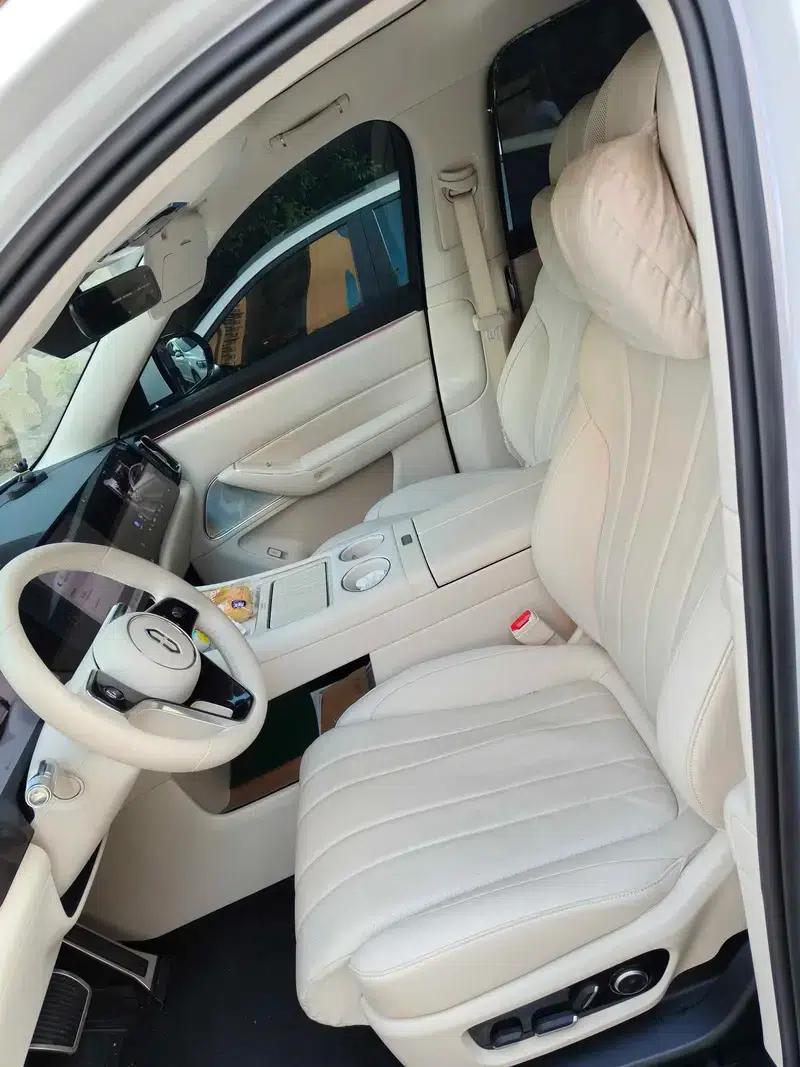 Wenjie M8 2025 Extended Range Max+ 5-Seat 4WD Version (192-line LiDAR) — миниатюра 8