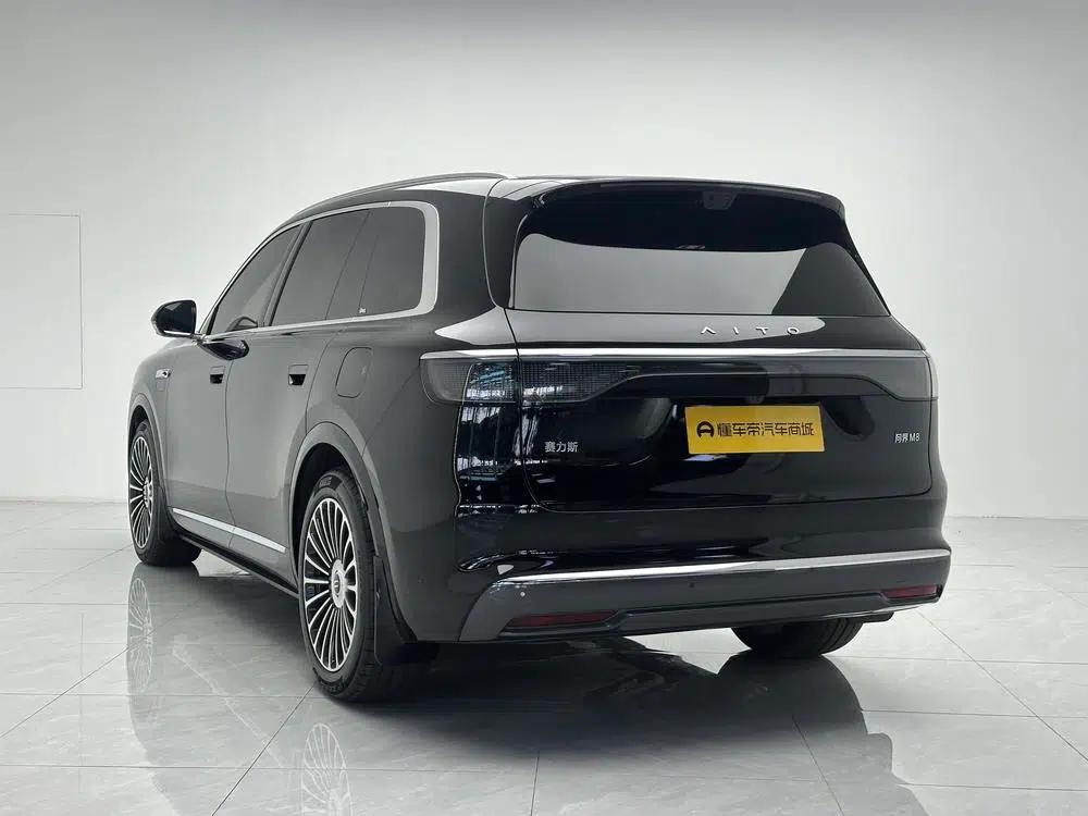 Wenjie M8 2025 Extended Range Max+ 5-Seat 4WD Version (192-line LiDAR) — миниатюра 5