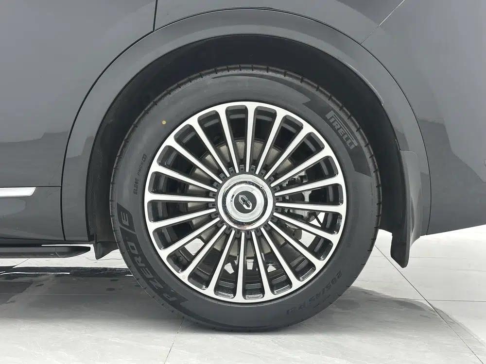 Wenjie M8 2025 Extended Range Max+ 5-Seat 4WD Version (192-line LiDAR) — миниатюра 9