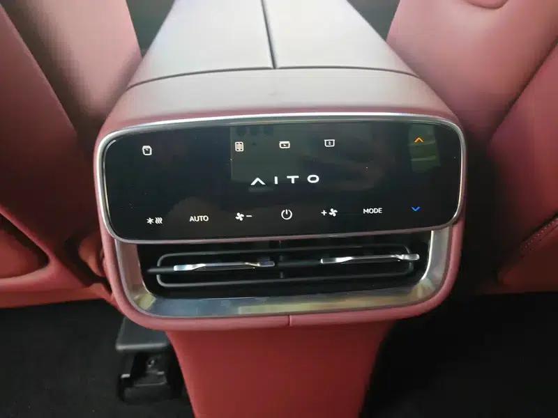 Wenjie M8 2025 Extended Range Ultra 5-Seat 4WD (192-line LiDAR) — миниатюра 6
