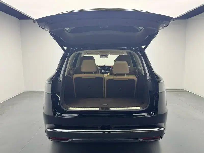 Wenjie M8 2025 Extended Range Ultra 6-Seat 4WD (192-line LiDAR) — миниатюра 20