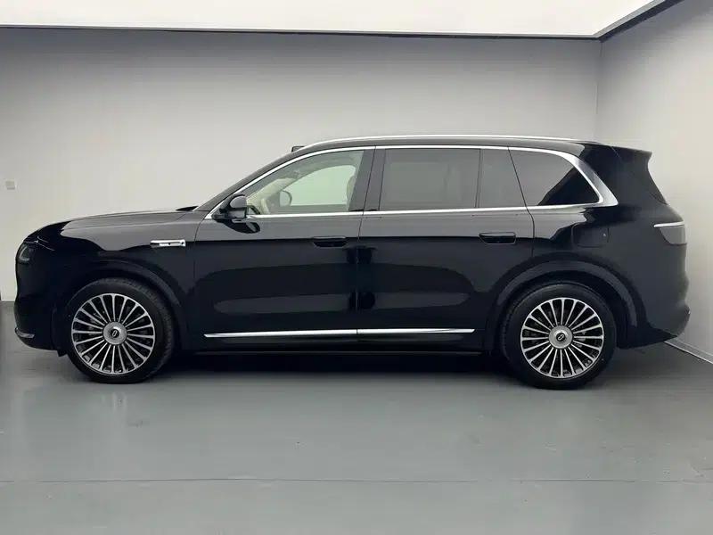 Wenjie M8 2025 Extended Range Ultra 6-Seat 4WD (192-line LiDAR) — миниатюра 4
