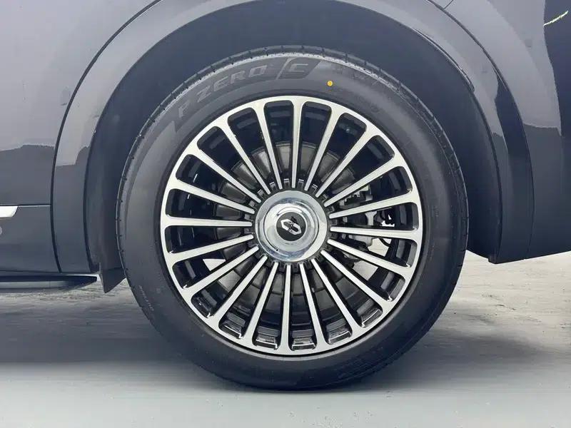 Wenjie M8 2025 Extended Range Ultra 6-Seat 4WD (192-line LiDAR) — миниатюра 9