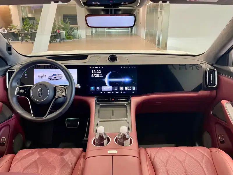 Wenjie M8 2025 Extended Range Ultra 6-Seat 4WD (192-line LiDAR) — миниатюра 7